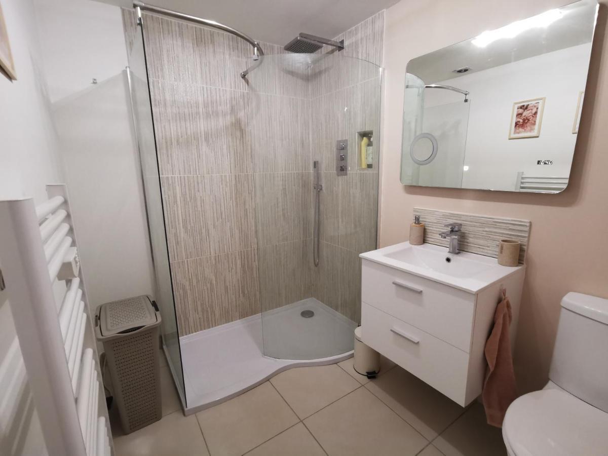 Les Lits De L'Arz Bed and Breakfast Malansac Εξωτερικό φωτογραφία