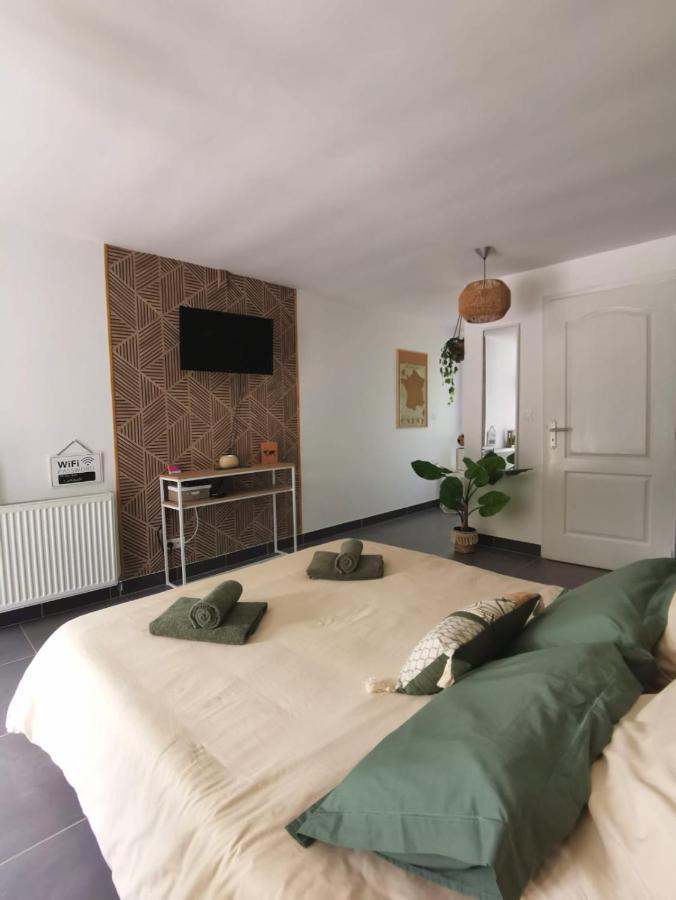 Les Lits De L'Arz Bed and Breakfast Malansac Εξωτερικό φωτογραφία